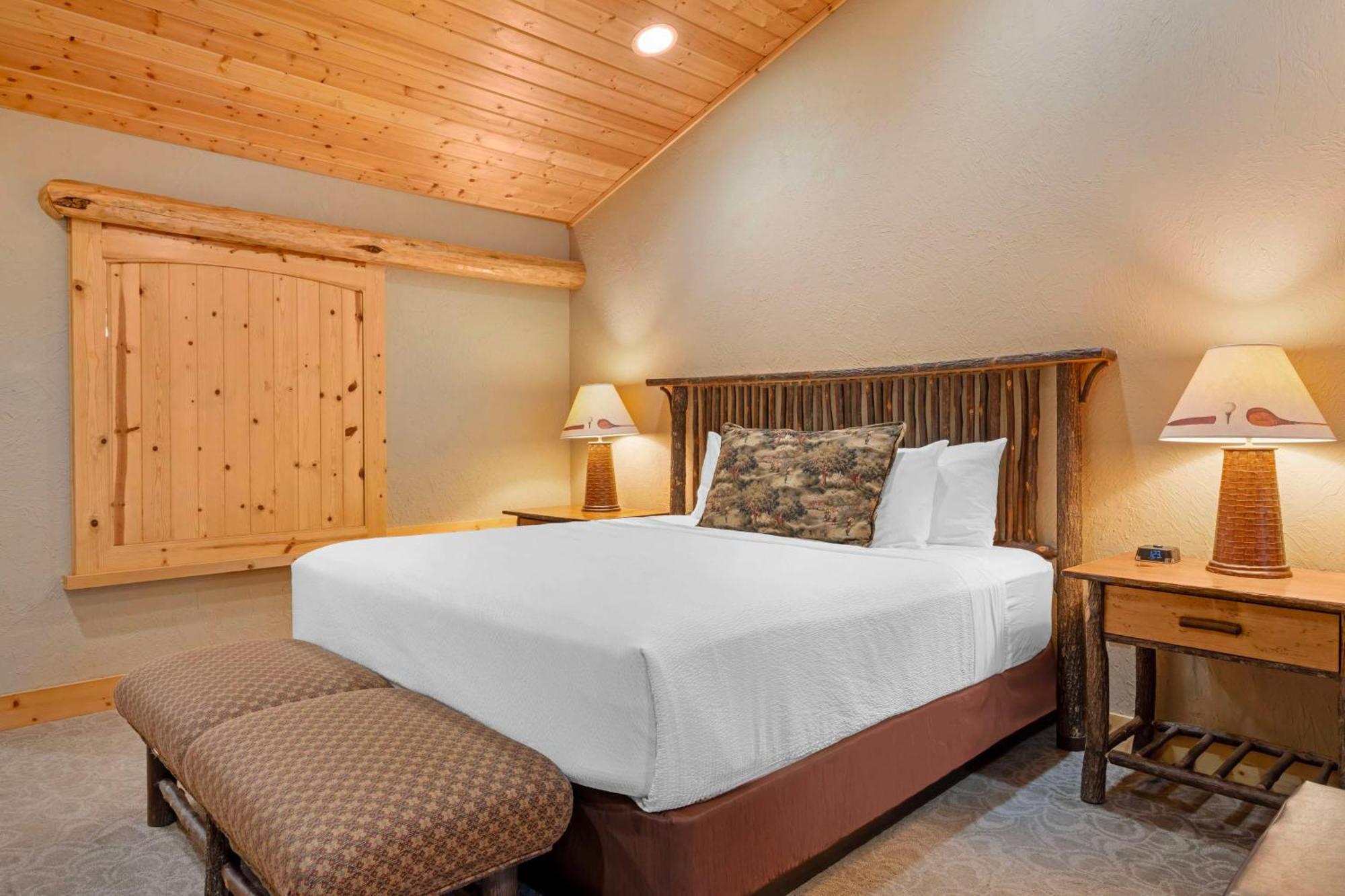 סיסטרס Best Western Ponderosa Lodge מראה חיצוני תמונה