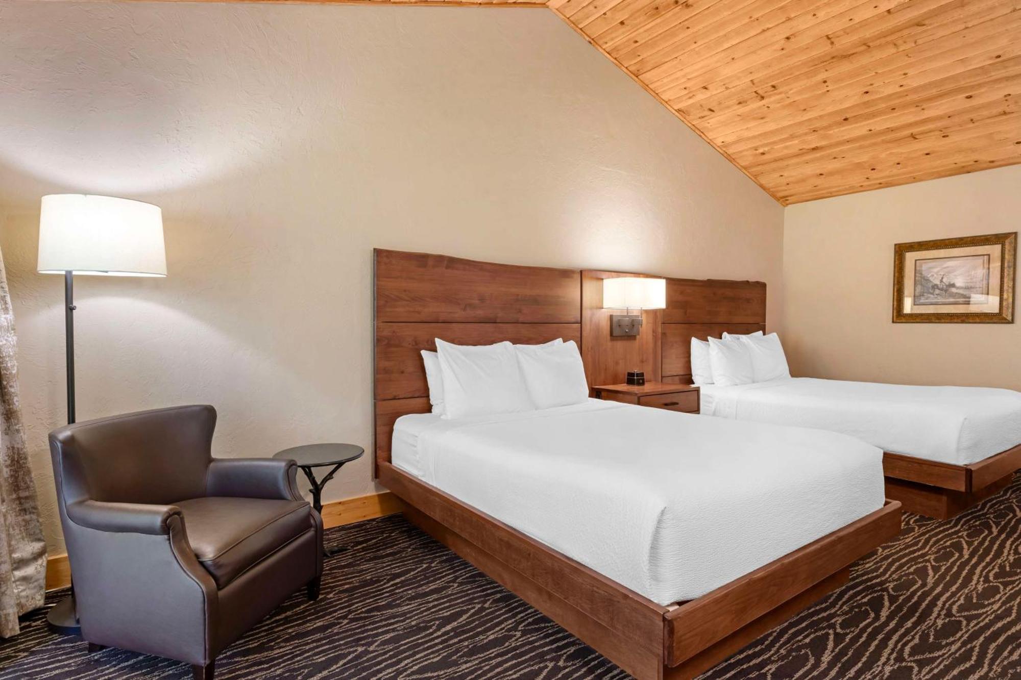סיסטרס Best Western Ponderosa Lodge מראה חיצוני תמונה