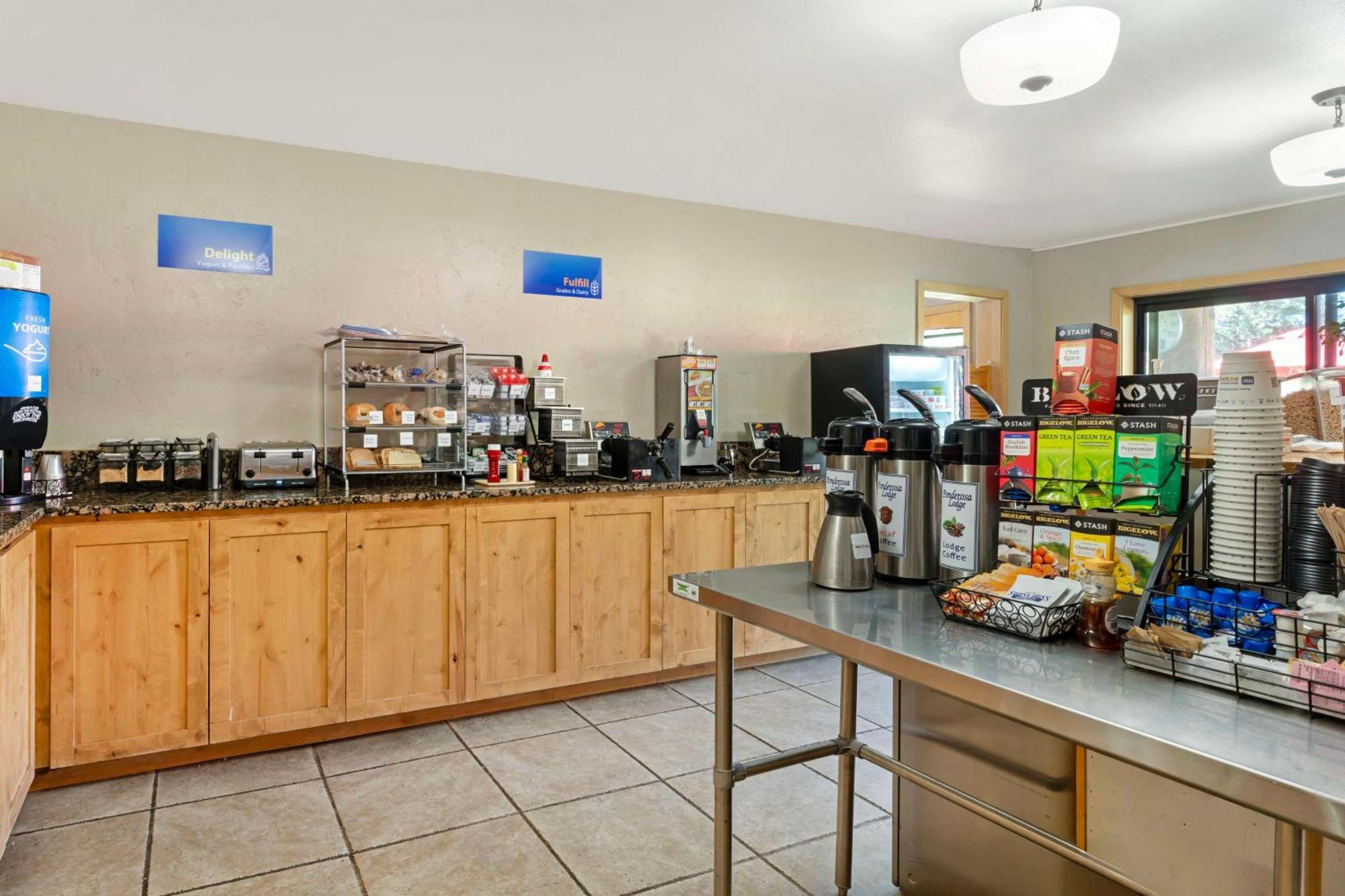 סיסטרס Best Western Ponderosa Lodge מראה חיצוני תמונה