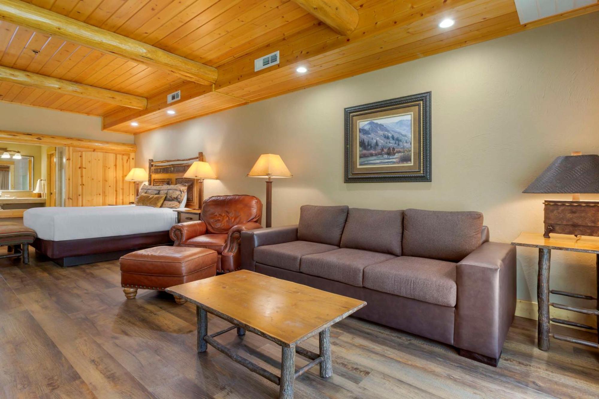 סיסטרס Best Western Ponderosa Lodge מראה חיצוני תמונה